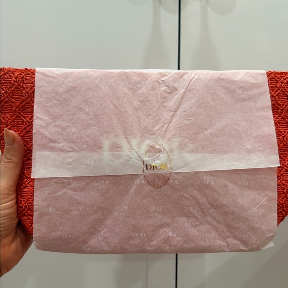 New! Limited Edition Dior Beauty Raffia Tote - Picture 7 of 9